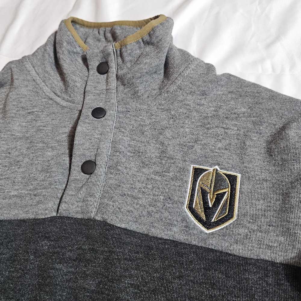 Golden Knights 3-Button Pullover Sweatshirt Mens Medium Station Casinos